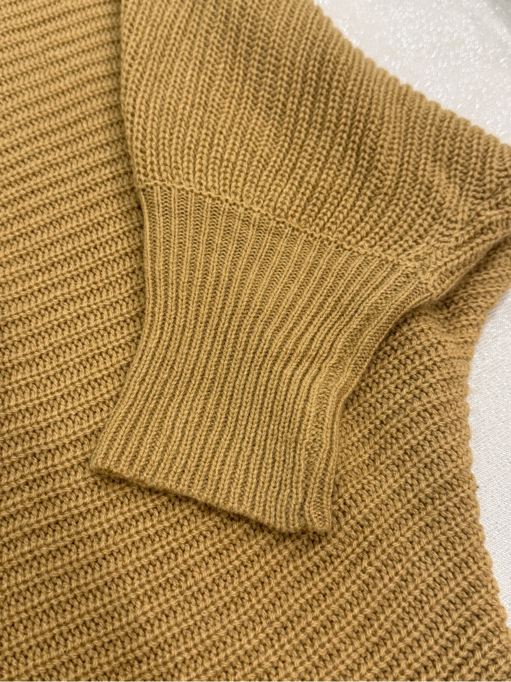 Sadie & Sage Women’s Asymmetric Knit Sweater Off Shoulder Camel Size S/M - Picture 6 of 7